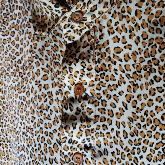Silk Club Animal Print Button Down Shirt Large - Picture 5 of 8